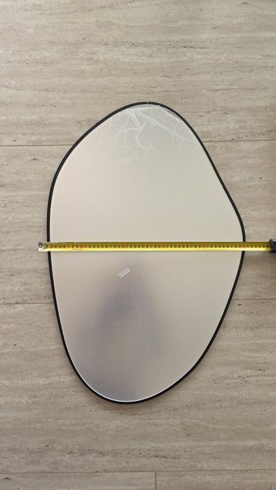 Стенно огледало асиметрично