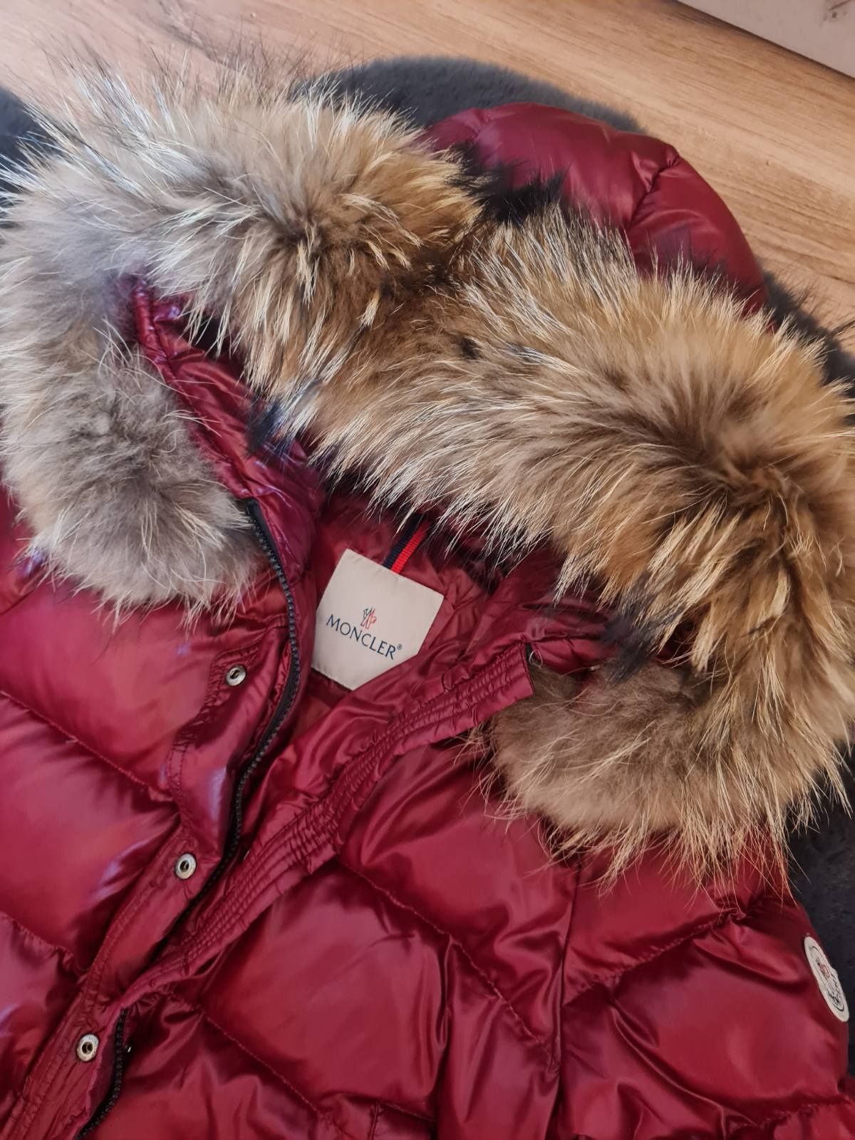 Дамско яке Moncler с естествен косъм