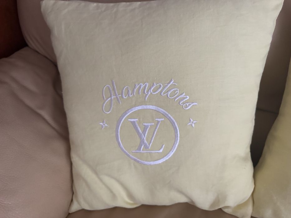 Perine si coasters Luis Vuiton