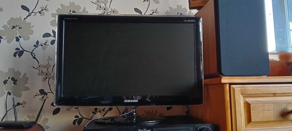 Монитор 23" Samsung SyncMaster P2370, Full HD  - Отлично състояние