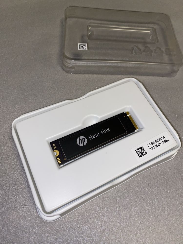 Vând SSD m.2 HP EX900 256gb