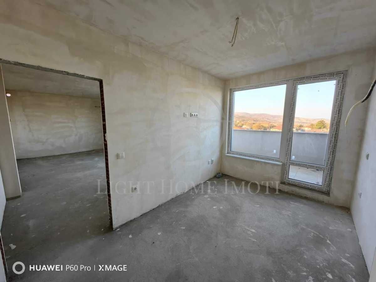 Продава се Тристаен апартамент в с. Марково, Област Пловдив - 101 кв.м за 1203 €/кв.м - Снимка #3