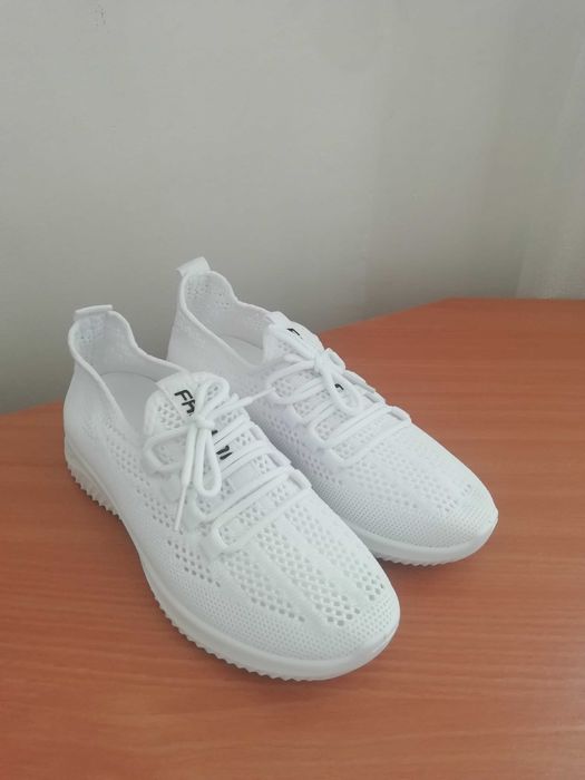 Дамски маратонки 36 размер, нови