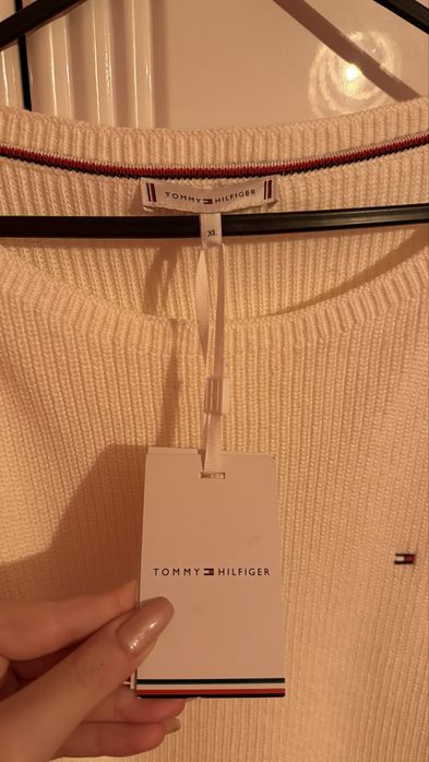 Оригинален пуловер Tommy Hilfiger