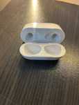 Vand airpods noi desigilate