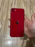 Продавам iPhone SE2020