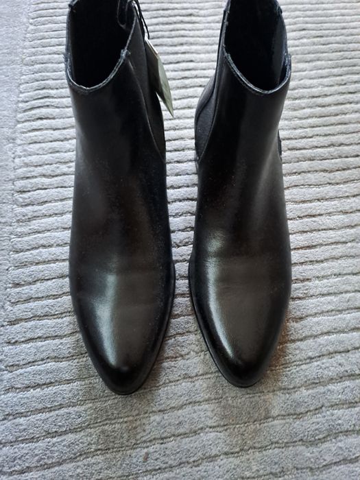 Ghete Zara Premium de piele cu toc 5 cm ,model Balmain