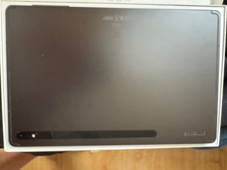 Samsung Galaxy tab S8+ 
8 GB RAM 5G 256 GB състояние на батерията 98%