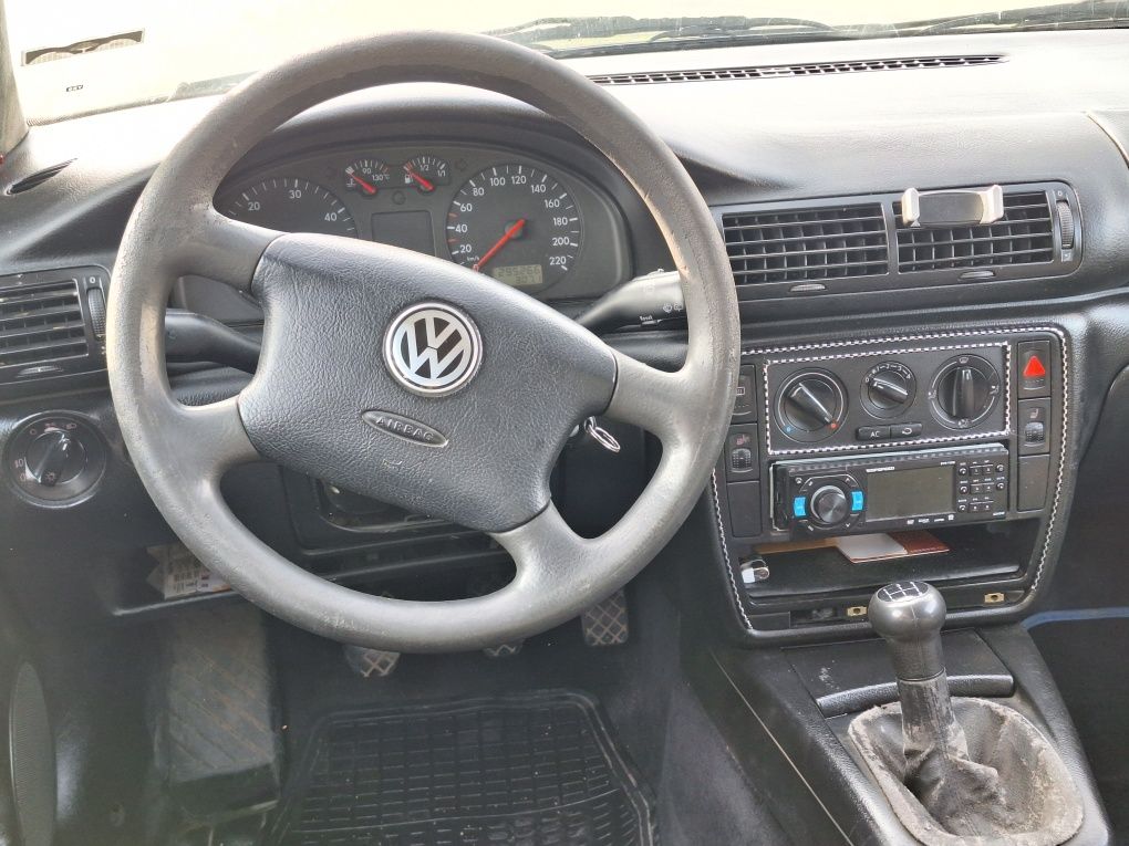 Продава се Passat4 B5