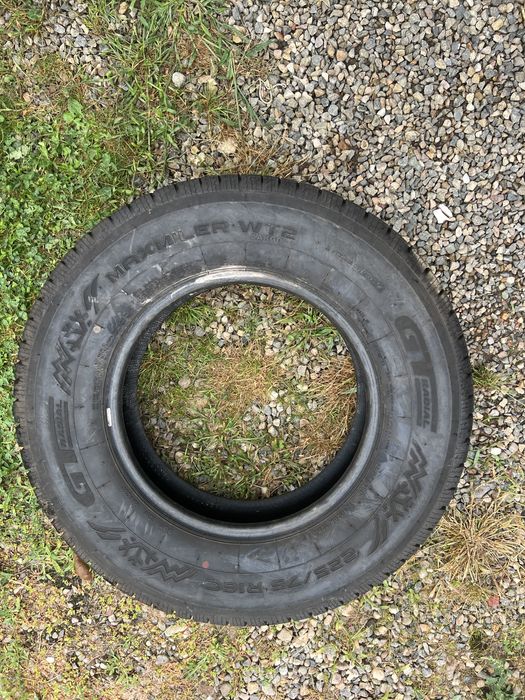 Anvelope de iarna 225/75/16 C