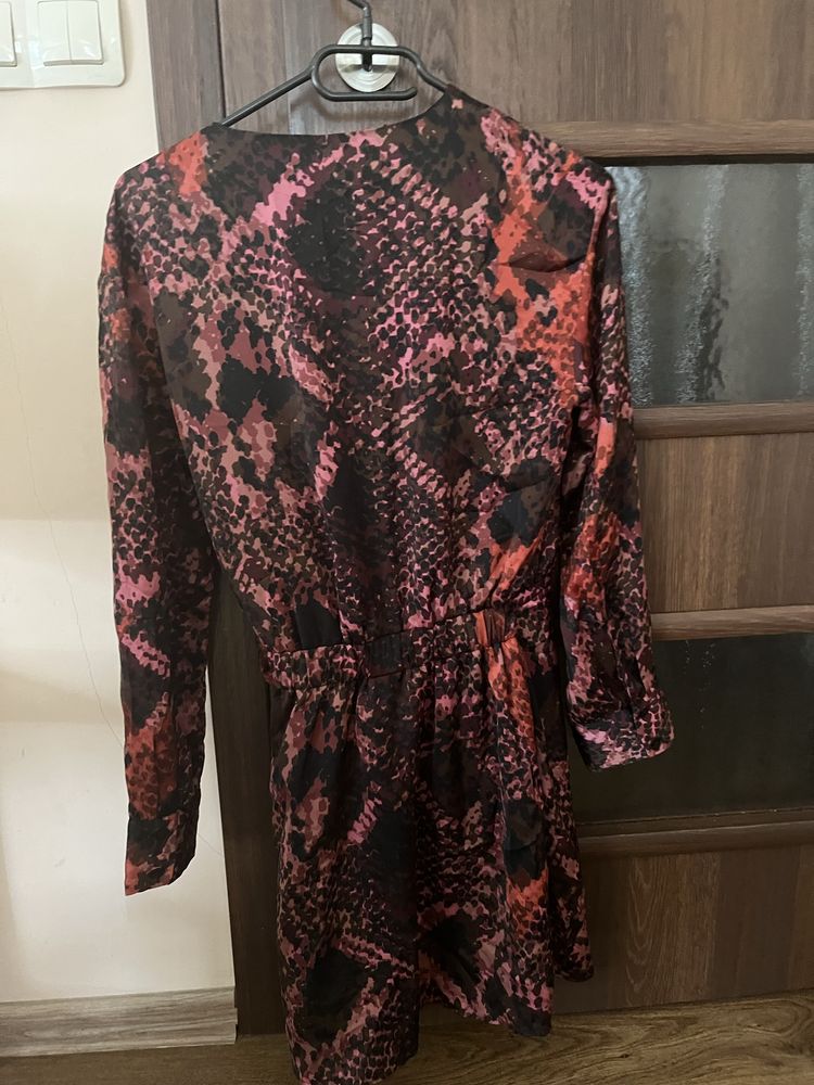 Рокля с прехвърляне Zara