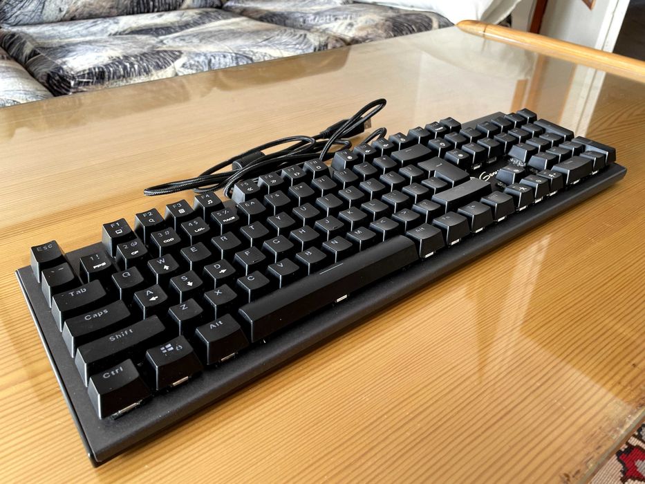 Механична геймърска клавиатура Genesis Thor 300 RGB