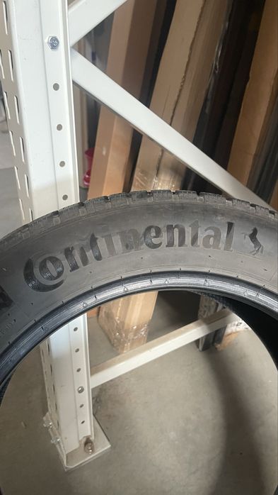 Vand anvelopa continetal wintercontact 215/55/r17 aproape noua