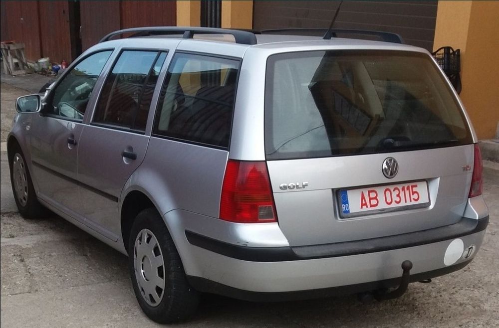 Aripa dreapta spate vw golf 4 bora break variant combi
