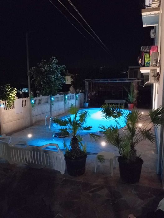 Cazare cu piscina. Se inchiriaza piscina pentru petreceri
