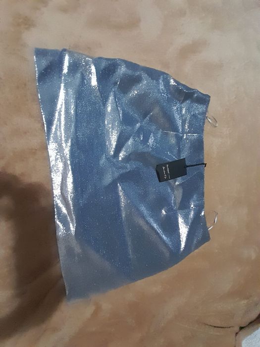 Fusta noua, cu eticheta