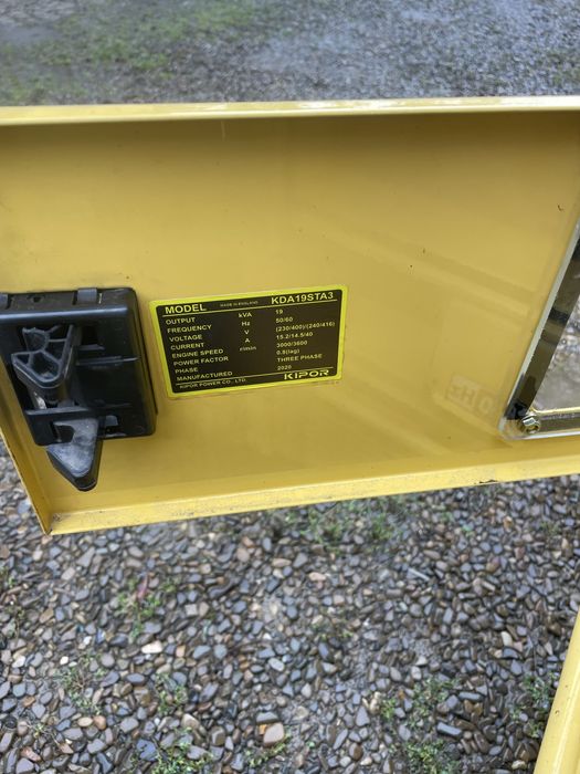 Generator kipor 19 kva