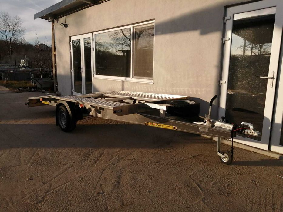 Remorci auto si Platforme auto, NOI, in stoc