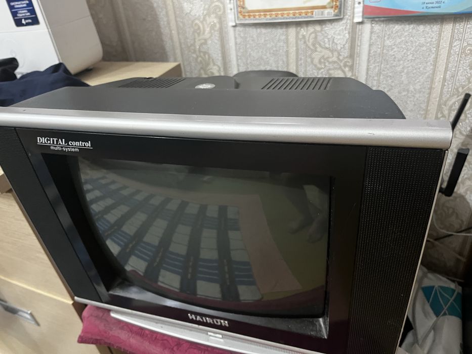 Продам телевизор под игровую приставку Сега