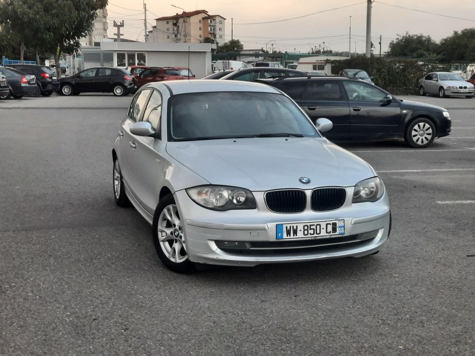 Far / faruri bmw seria 1 e87 e81 halogen / capota trager bara capota