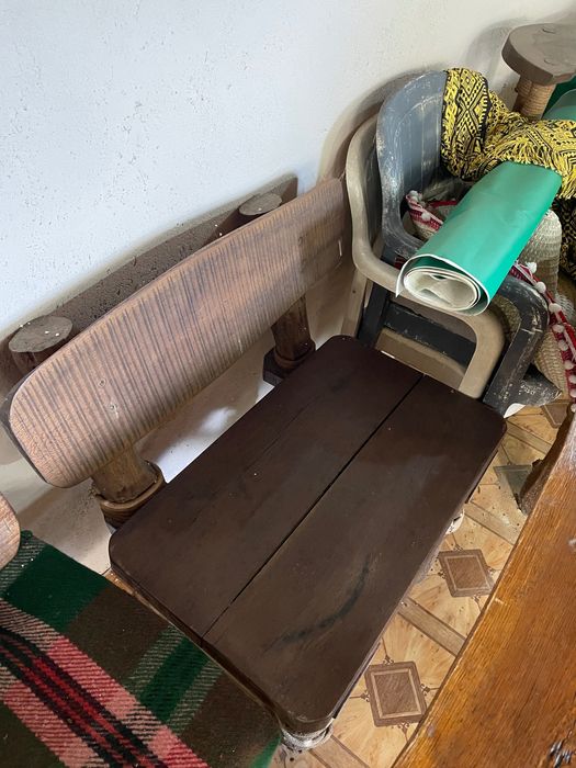 Маса и пейки масивно дърво