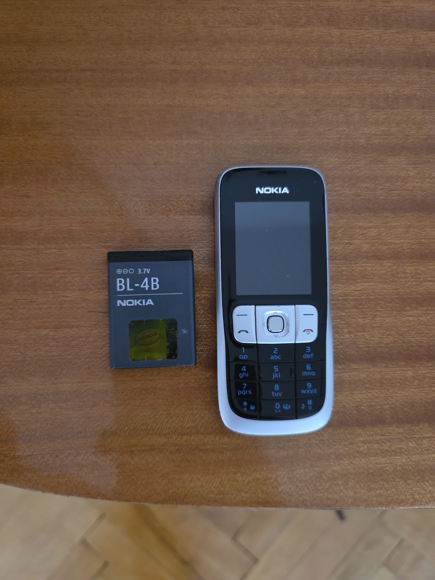 Nokia 2630 със зарядно