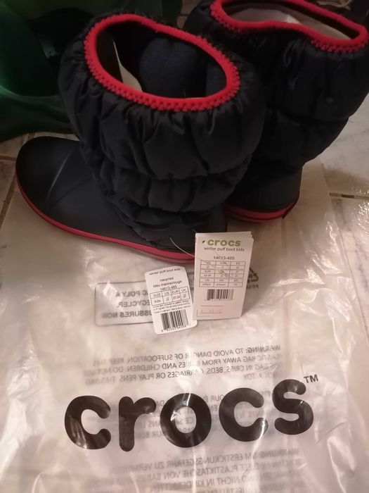 Олекотени апрески Crocs