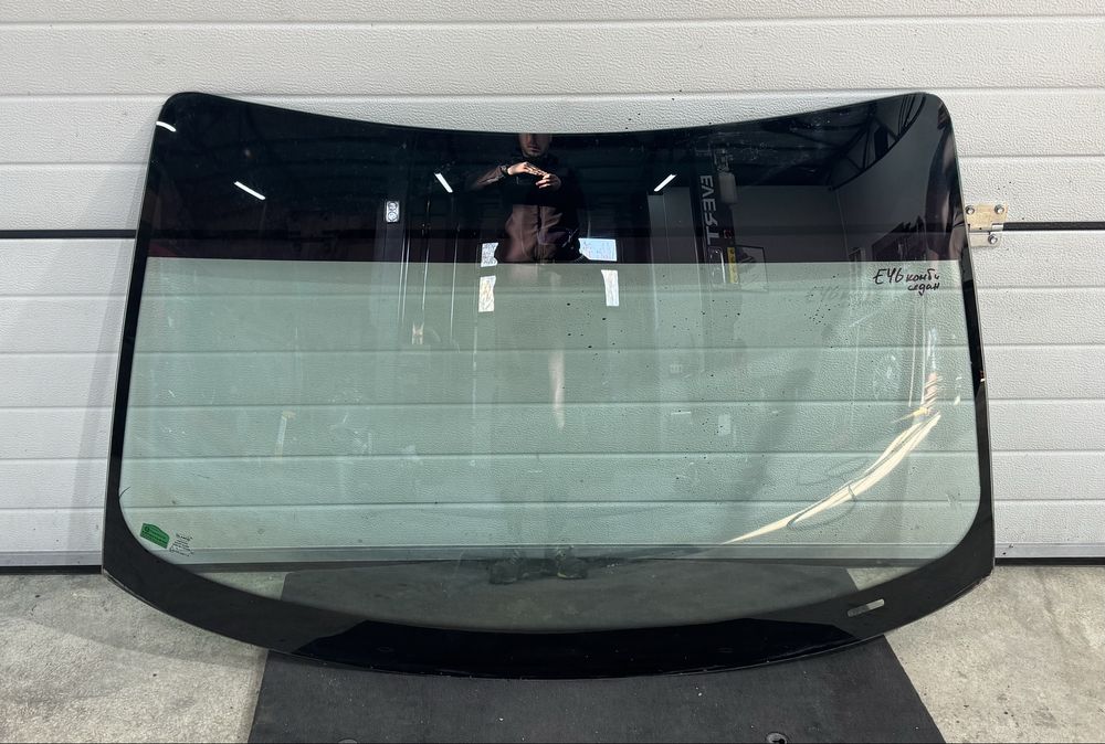 Предно/челно стъкло за БМВ Е46 комби и седан