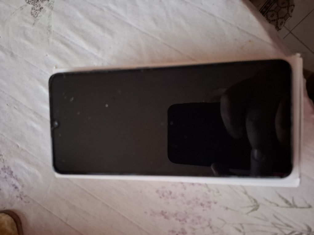 Продавам Samsung Galaxy A32