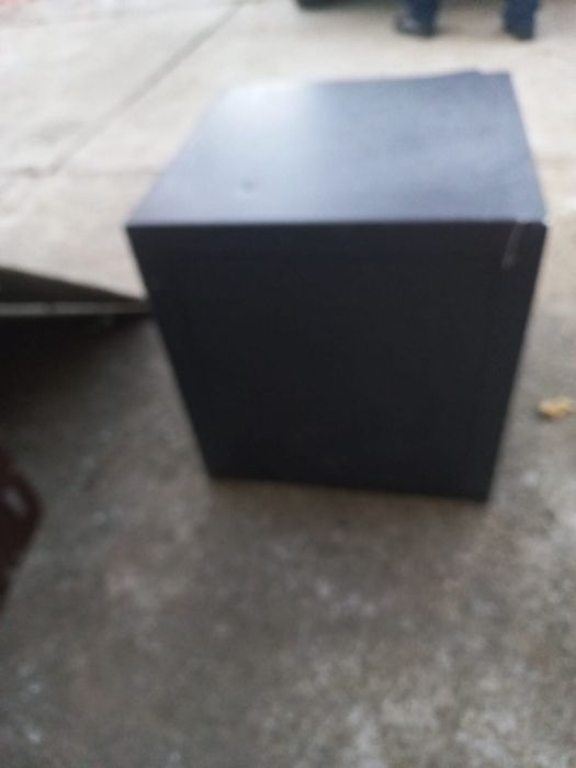 Seif metalic profesional cu închidere electronică – 2 bucăți disponibi