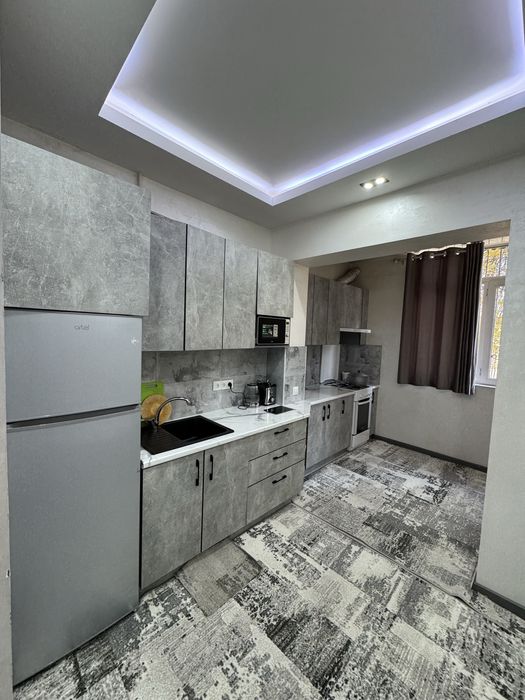 2-комнатная квартира 56,36 м² с дизайнерским ремонтом в стиле хай-тек