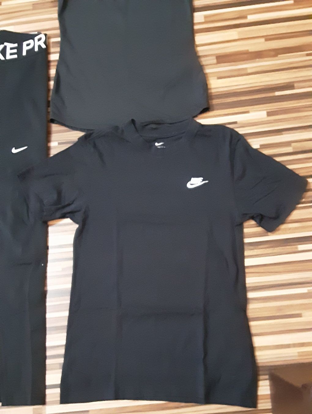 (XS) NIKE PRO оригинални клин(40лв)тениски(30лв) бюстиета(25лв)