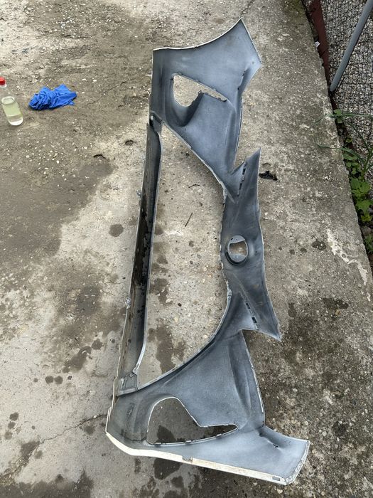 Bară față toyota yaris.