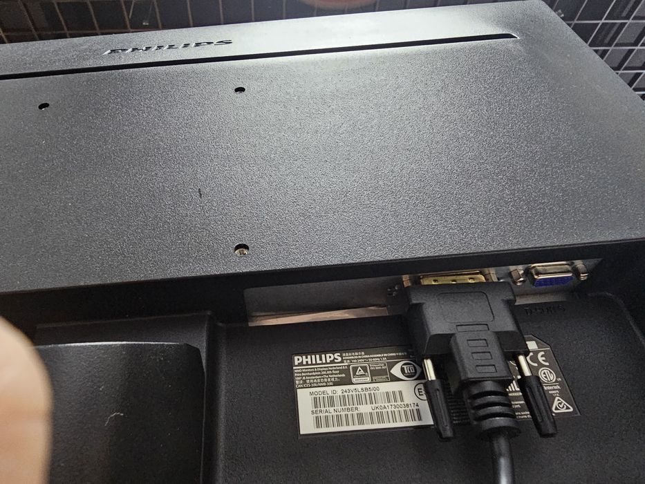 Monitor Phillips 24" model 243v5