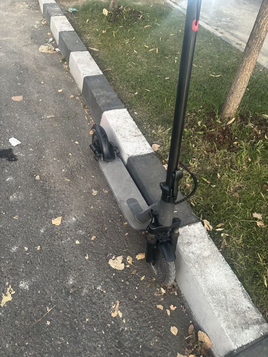 Vand trotineta electrica