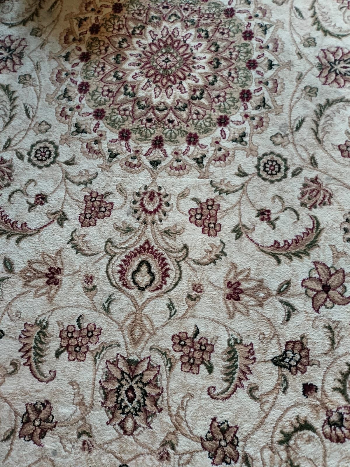 Продам стенку, диван, кресла, паласы и массажер