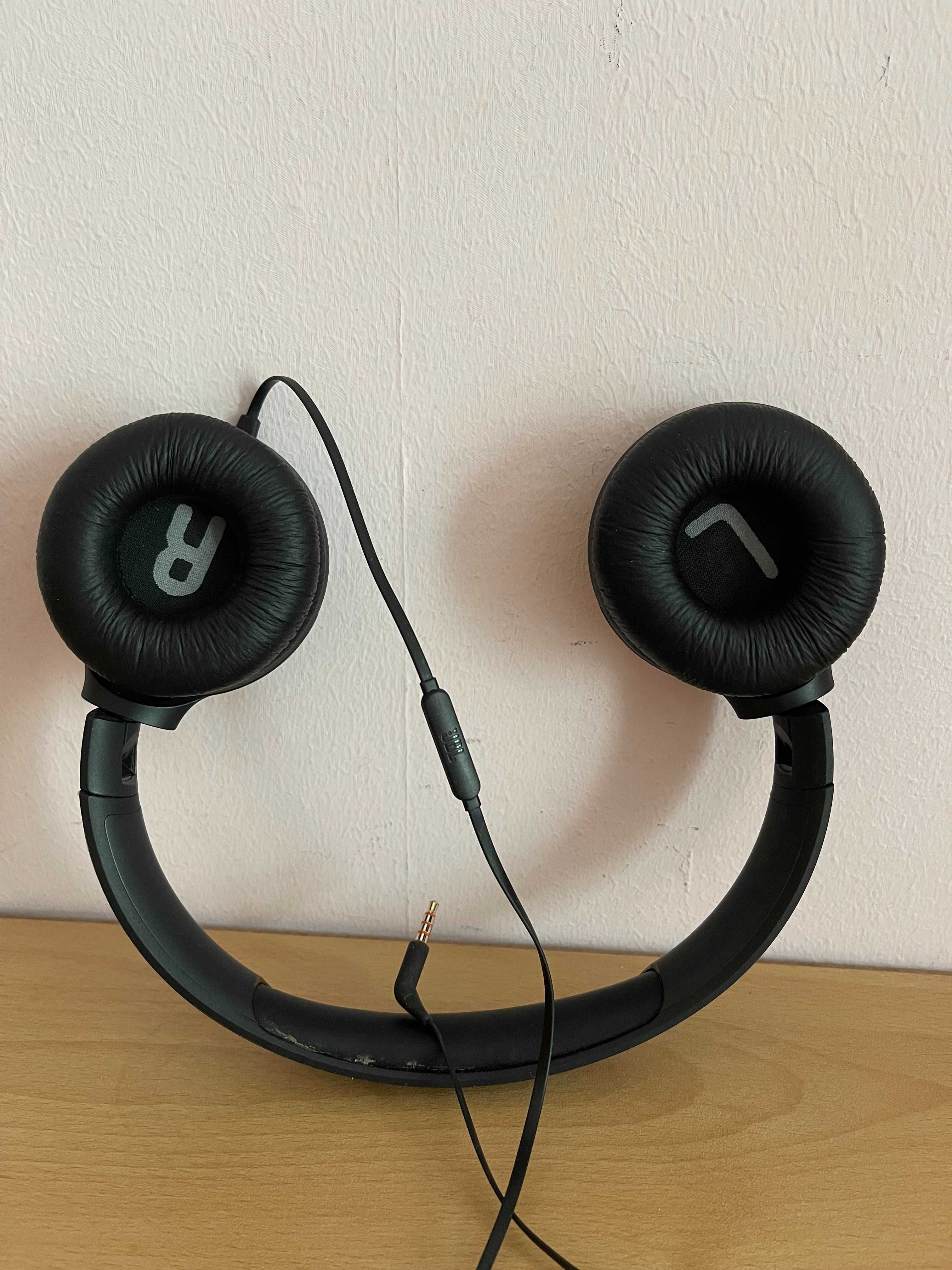 Слушалки JBL - неразличими от нови