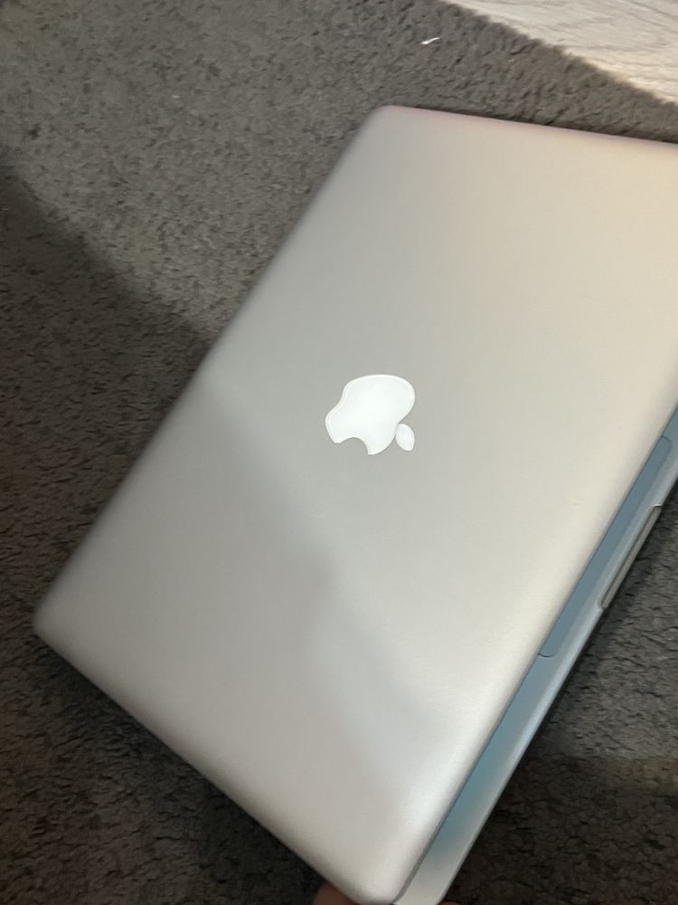 Macbook pro i5 ,1 TB,late 2011