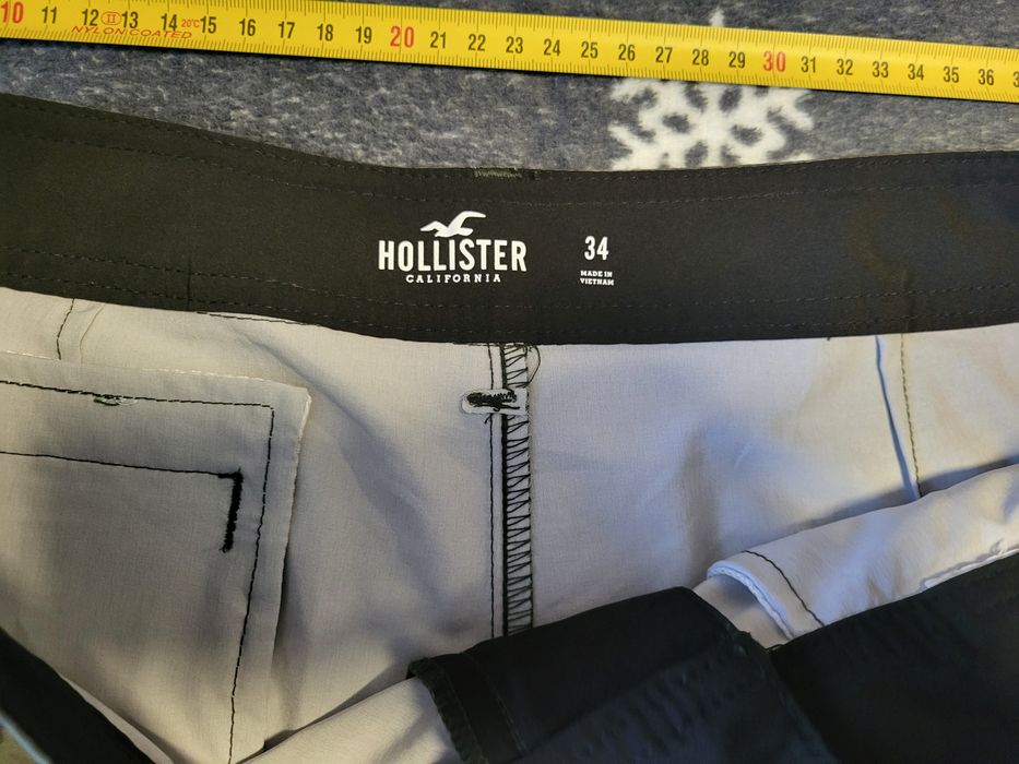 Pantaloni scurti Hollister 34