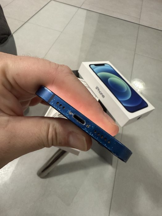 iPhone 12 blue 64GB • aspect 9,5/10 • baterie 97% •