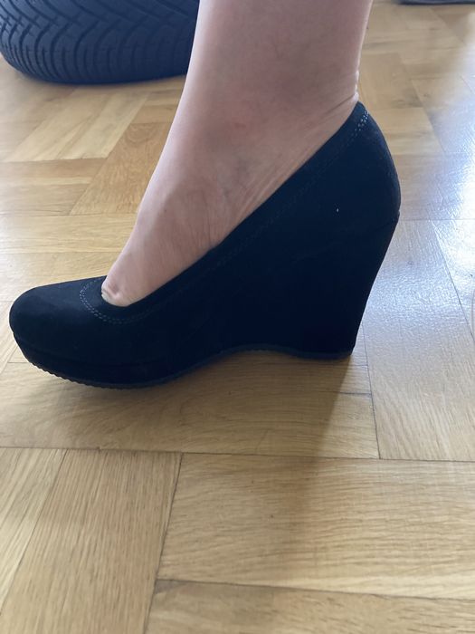 Pantofi platforme Deichmann 39 - imitatie piele intoarsa - noi