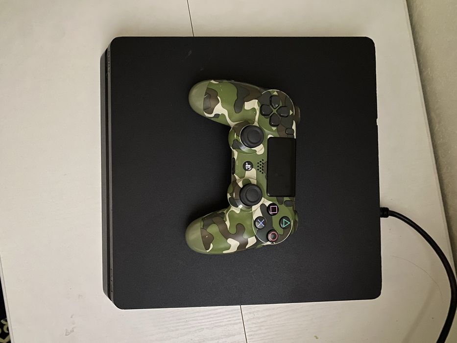 Playstation 4 slim 1TB
