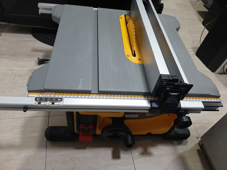 Настолен циркуляр DeWALT DWE7485RS-QS, 1850 W, 210 мм