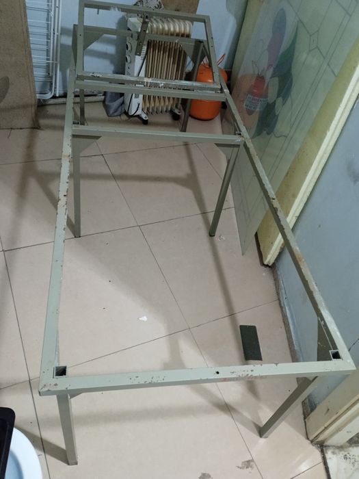 Продам каркас кушетки