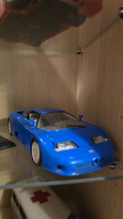 Macheta 1:18 Ferrari Bugatti