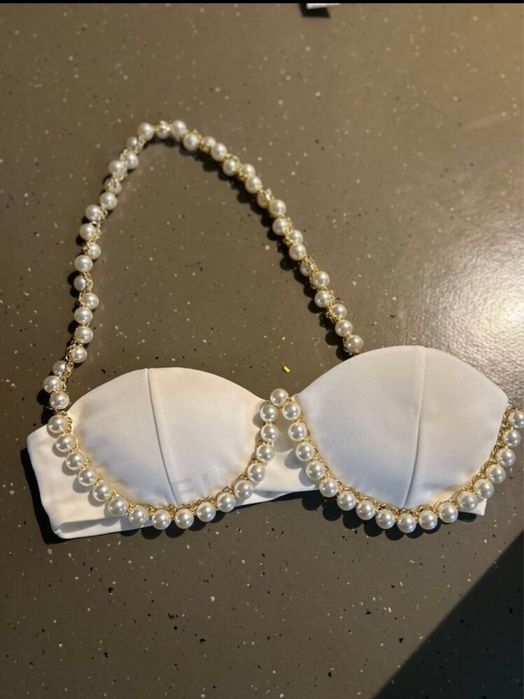 Top elegant cu perle