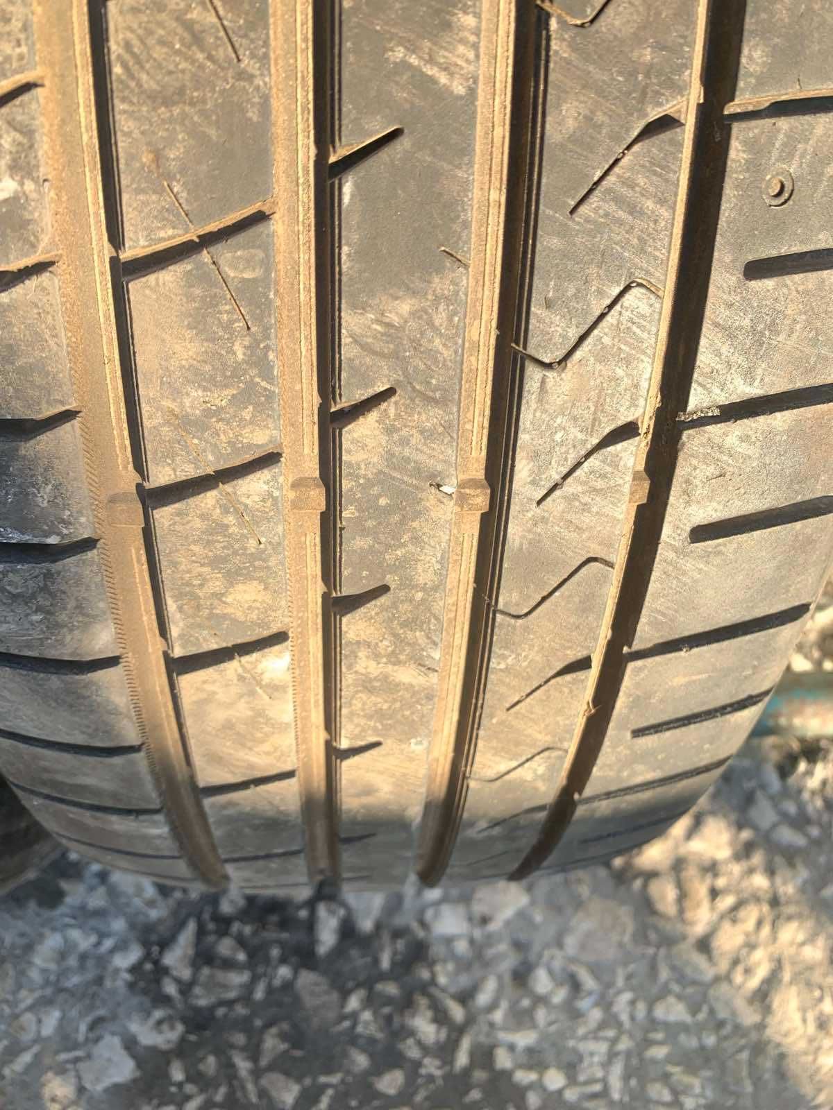 2 броя Летни гуми Headking 245/45 R18 Dot 4523 ном 90