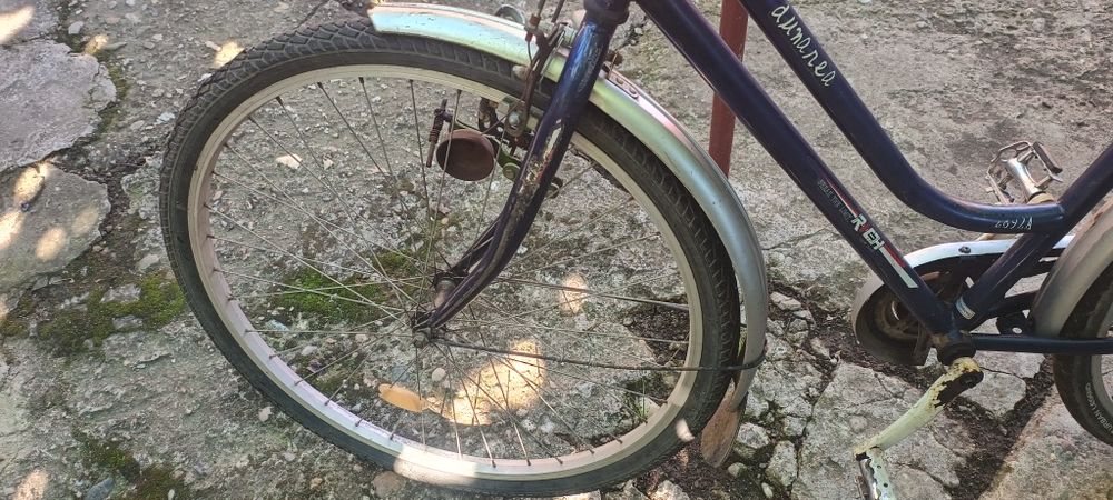 Bicicleta 1 din 3 recondiționată de vânzare