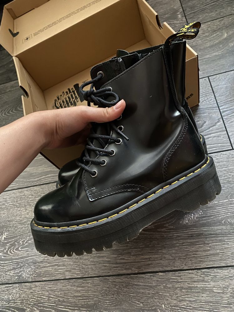 Bocanci Dr. Martens