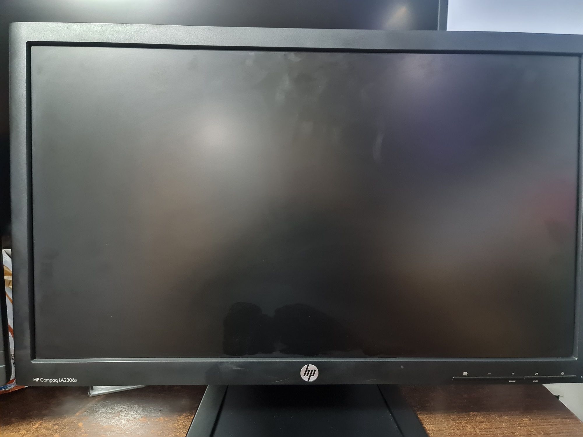 Monitoare hp 20;21,22,23 inch